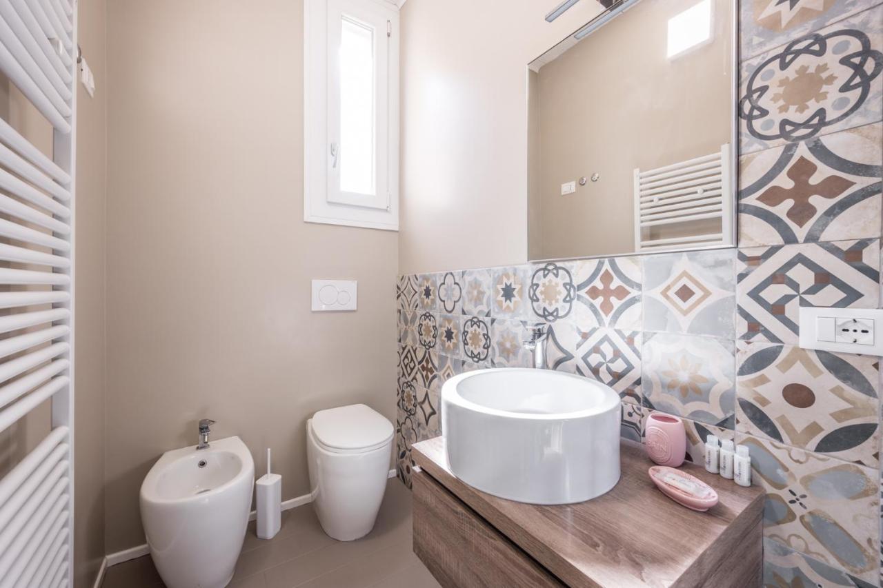 Suite 649 Mono Con Terrazzo Модена Экстерьер фото